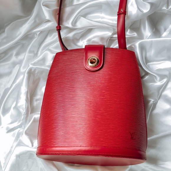 ✨SOLD✨Louis Vuitton Vintage Cluny Red Epi Leather - Picture 3 of 9